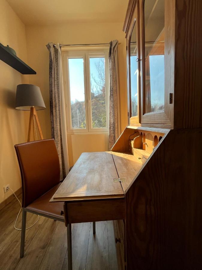 Ostan Hotel