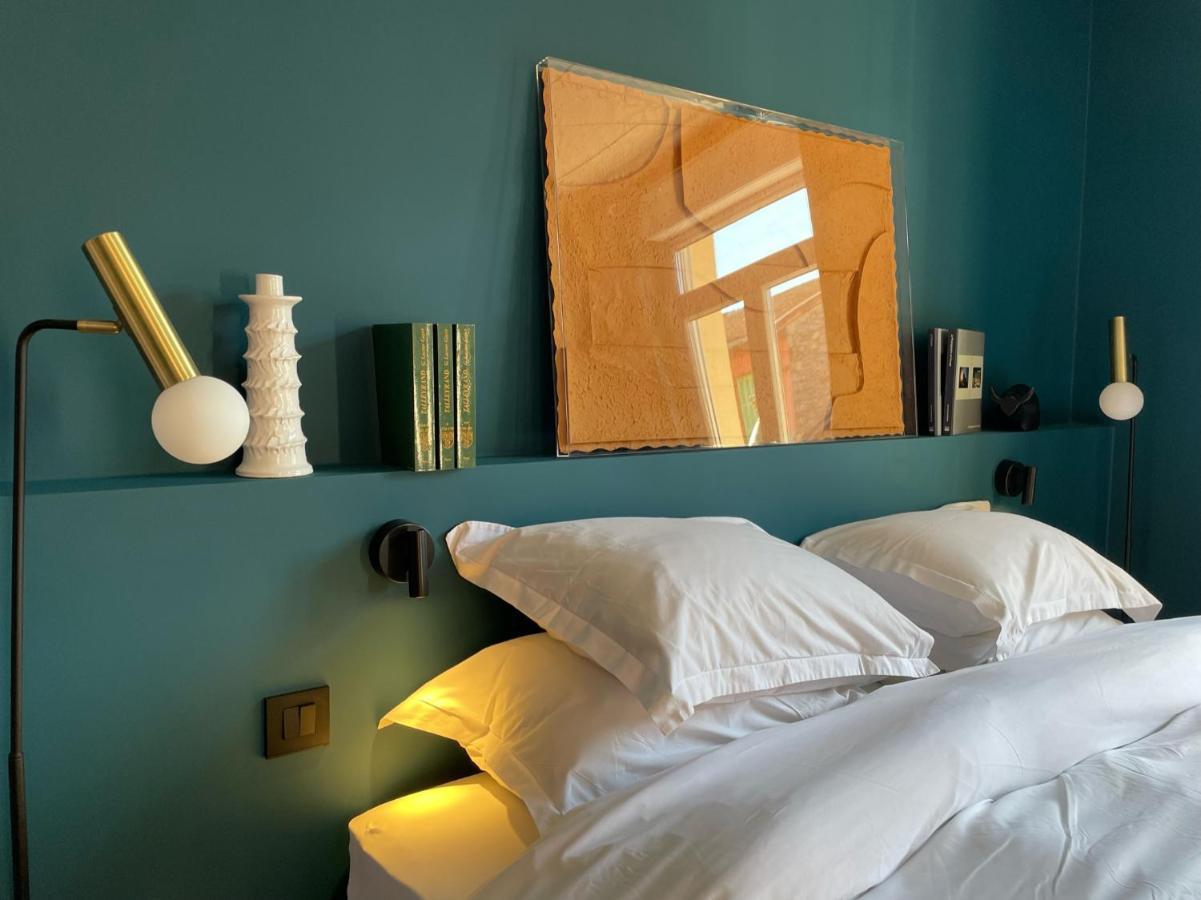 Ostan Hotel